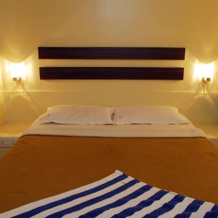 Hotel Golden Palace Pvt Ltd 孟买 外观 照片